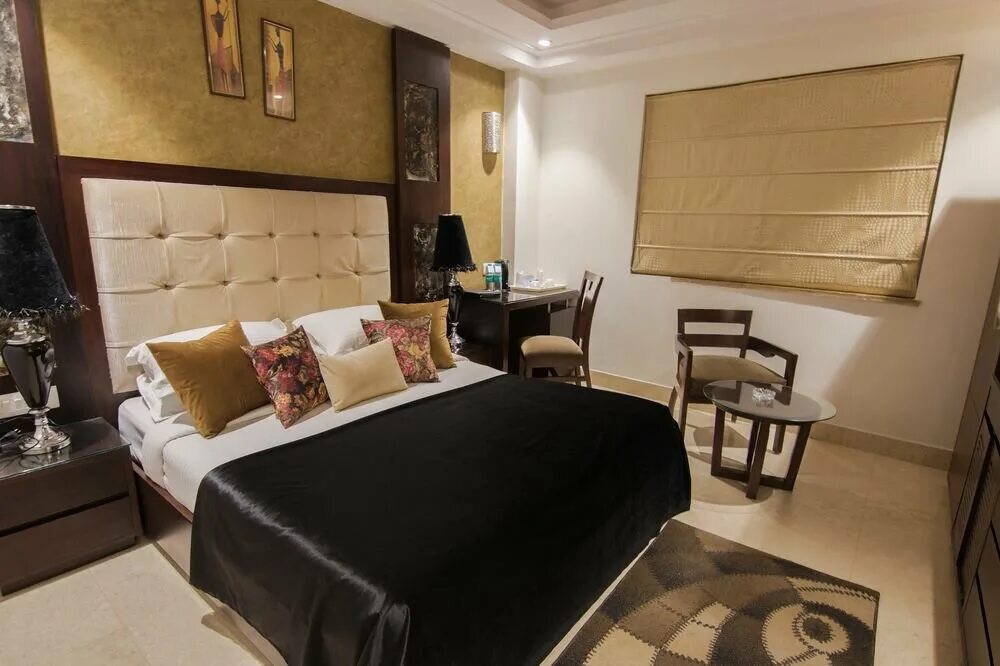 Гостиница в дели индия. Отель the ashok 5 в дели. Отель super в нью-дели. Африка-звено отель в дели. Индия.