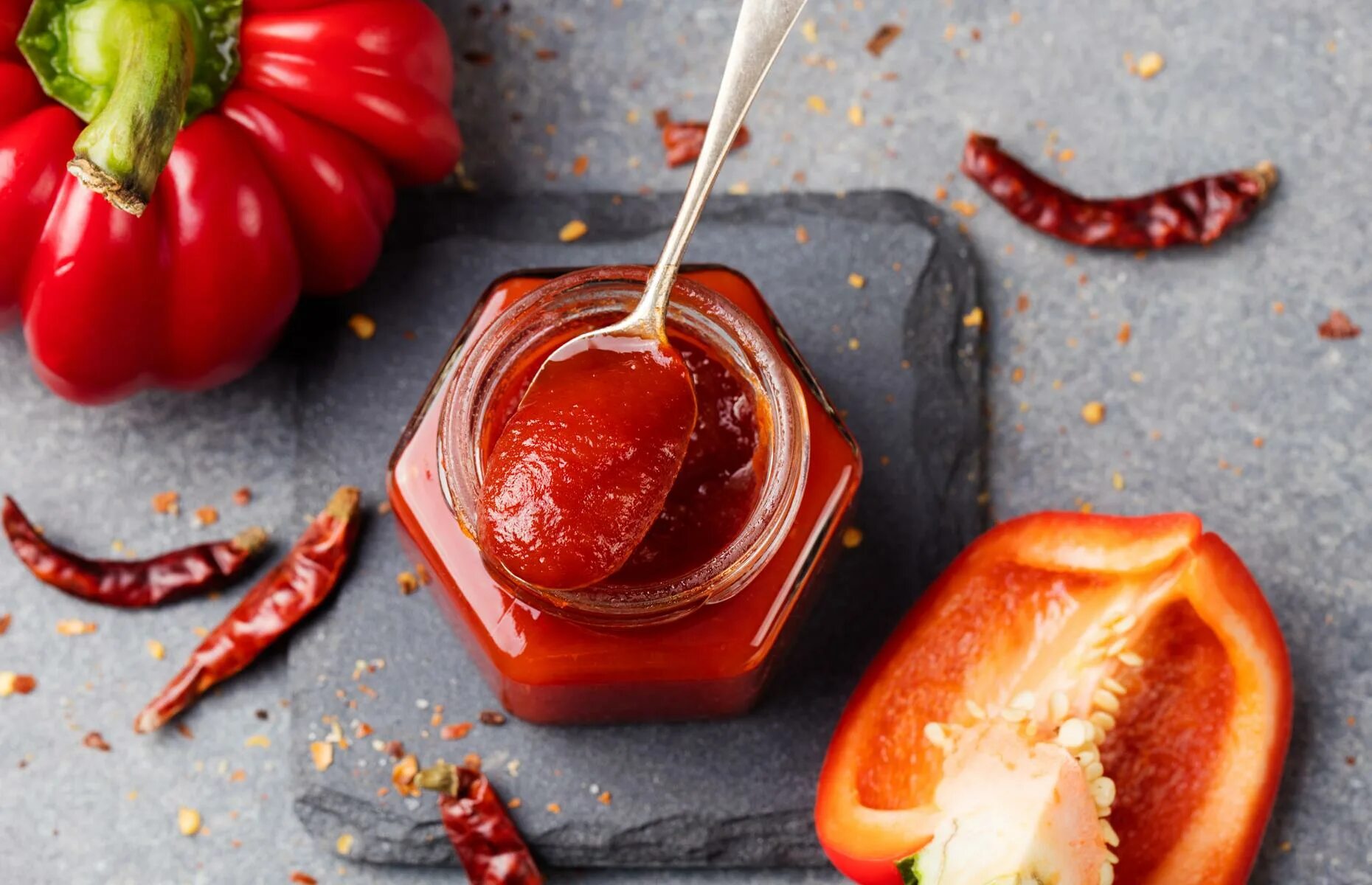 Pepper sauce. Конфитюр из болгарского перца. Паста из сладкого перца. Соус из сладкого перца. Соус из печеного перца.