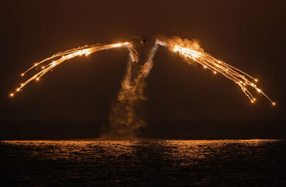 E firing. E firing. E firing. Тор 2м ракетный комплекс. Леопард 2а6 испании.