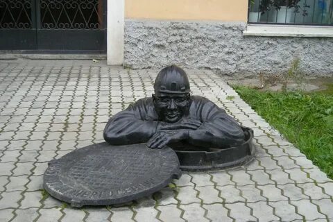 Памятник сантехнику степанычу в омске