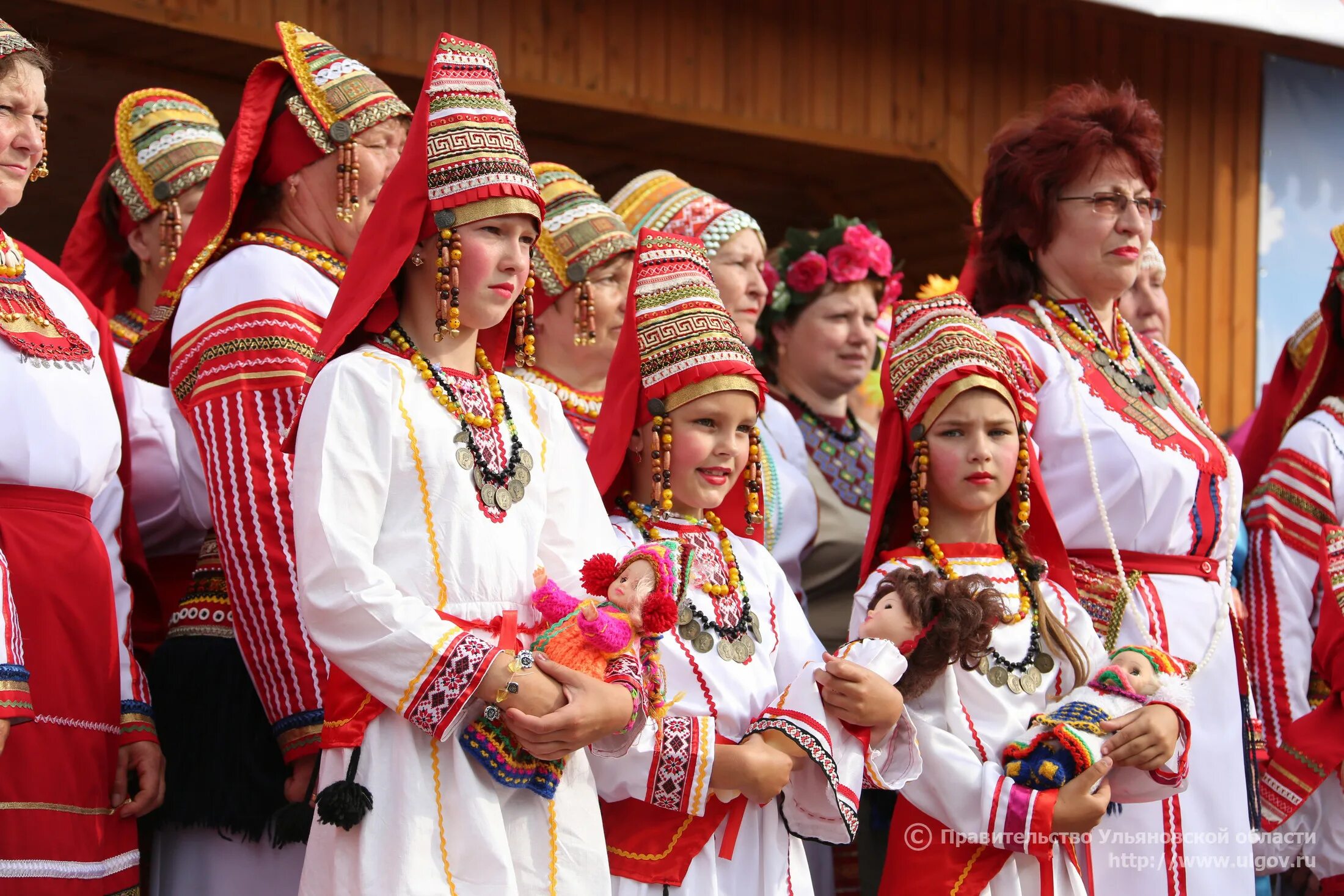 Коренная мордва. Мордва (мордвины, мордовцы). Мордва финно-угорский народ. Как называется мордовский. Эрзяне и мокшане.