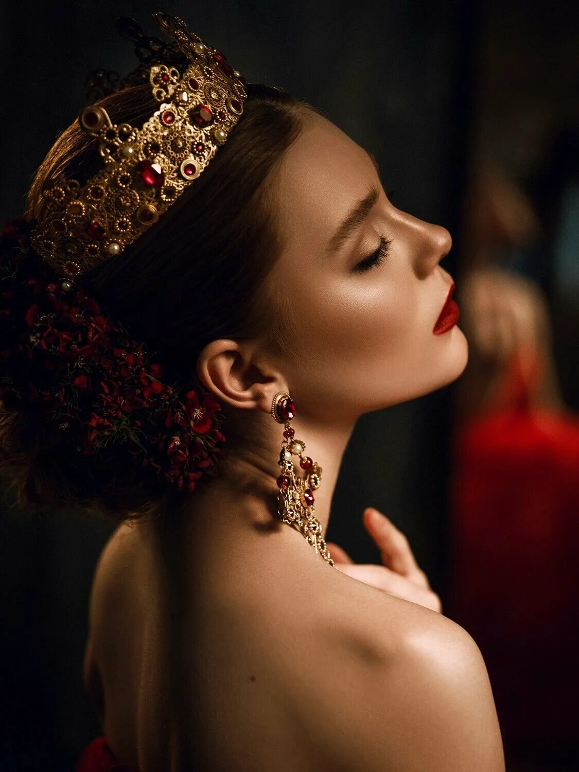 Красивые короны для девушек. Женщина королева женщина девочка. Девушка королева. Девушка в короне. Женщина королева.