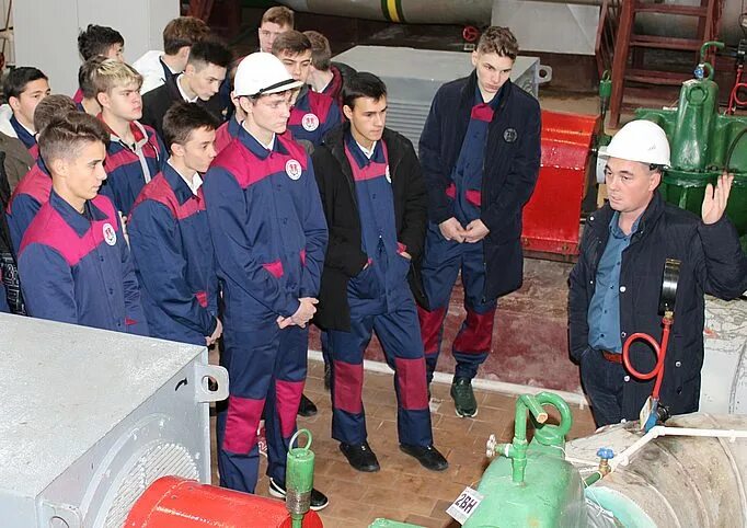 Колледж нпк набережные челны. Эмблема набережночелнинский политехнический колледж. Политех нижневартовск. Колледж. Логотип новомосковский политехнический колледж.