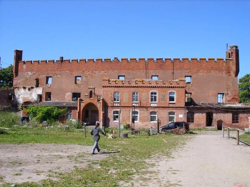 Замок шаакен как доехать. Замок Шаакен в Калининградской области. Некрасово замок Шаакен. Замок Шаакен музей. Замок Шаакен и музей инквизиции в Некрасово.