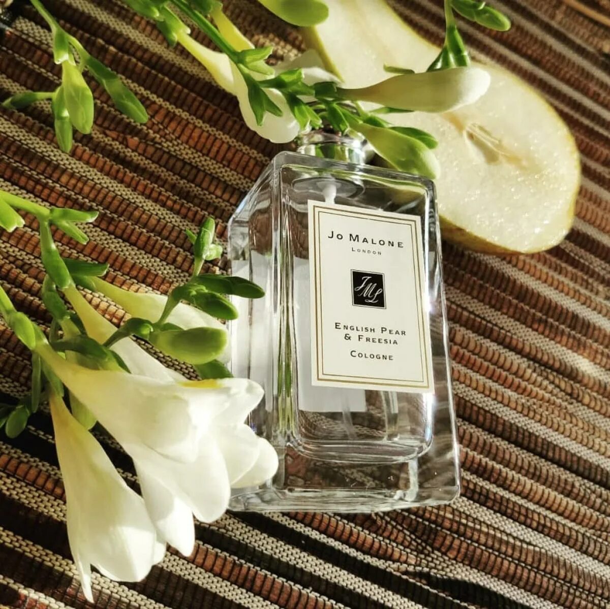 Джо Малон духи груша. Jo Malone English Pear Freesia 100ml. Джо Малон Лондон духи. Jo Malone Pear and Freesia духи. Jo malone pear and freesia