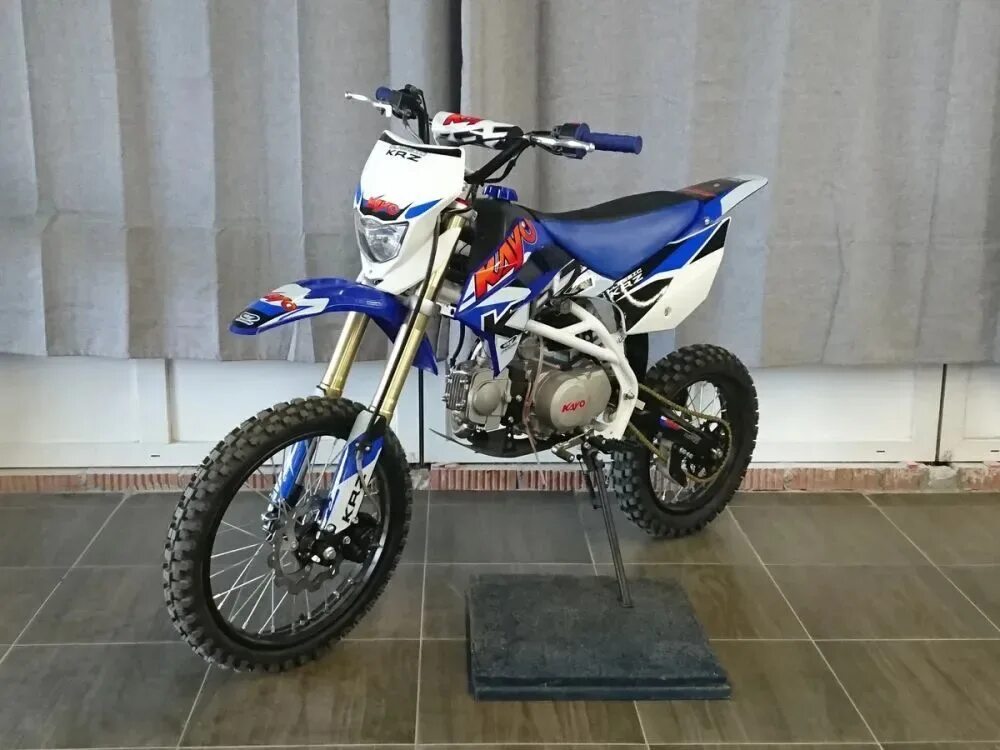 Питбайк kayo classic yx125ea 17 14. Кайо классик 125 2020. Питбайк кайо 2022. Питбайк kayo classic yx125ea 17/14 krz (п/автомат, эл. Питбайк kayo classic yx125ea 17 14.