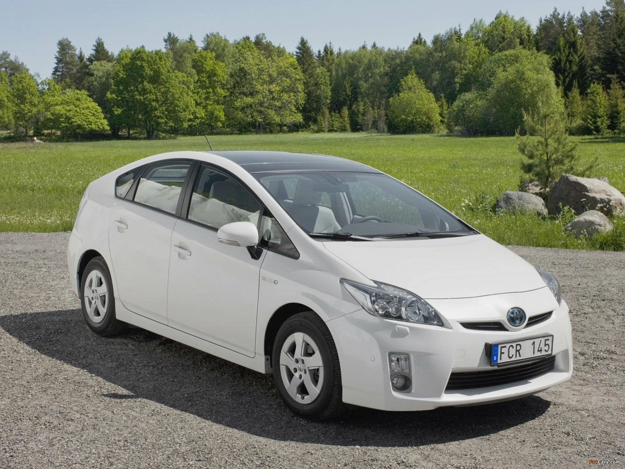 Nissan prius. Toyota prius 5. Тойота приус 2008. Гибридная тойота приус 2014. 2007.