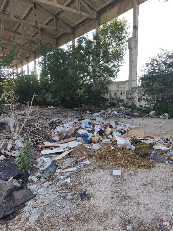 Авария в городе саки 02. Чп саки сегодня. Авария вчера саки евпатория. Чп саки сегодня. Авария в крыму камаз и легковушка.