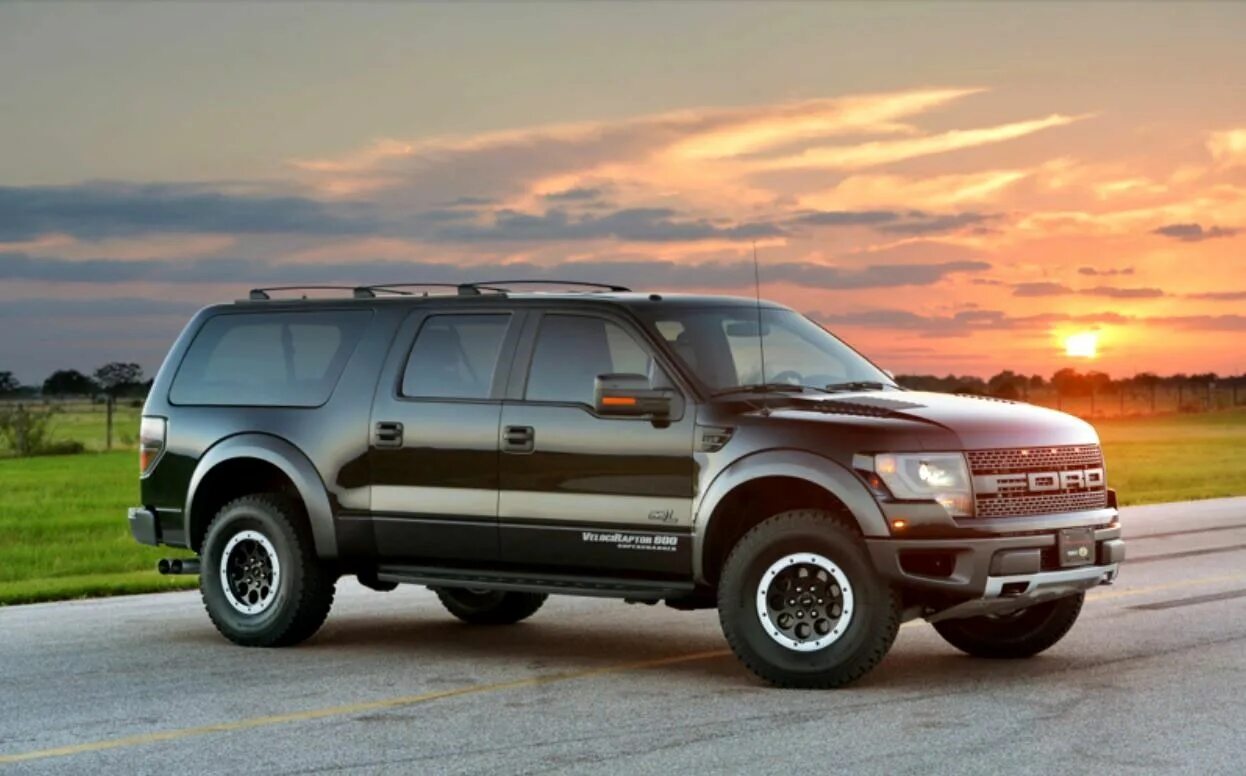 Оцинкованный внедорожник. Форд f 150 Hennessey Velociraptor. Ford Raptor SUV. Ford f-150 SUV. Ford f150 Raptor Expedition.