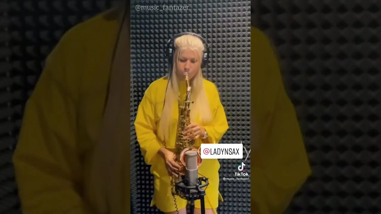 Soul ladynsax. Высоцкая саксофон. Ladynsax слушать.