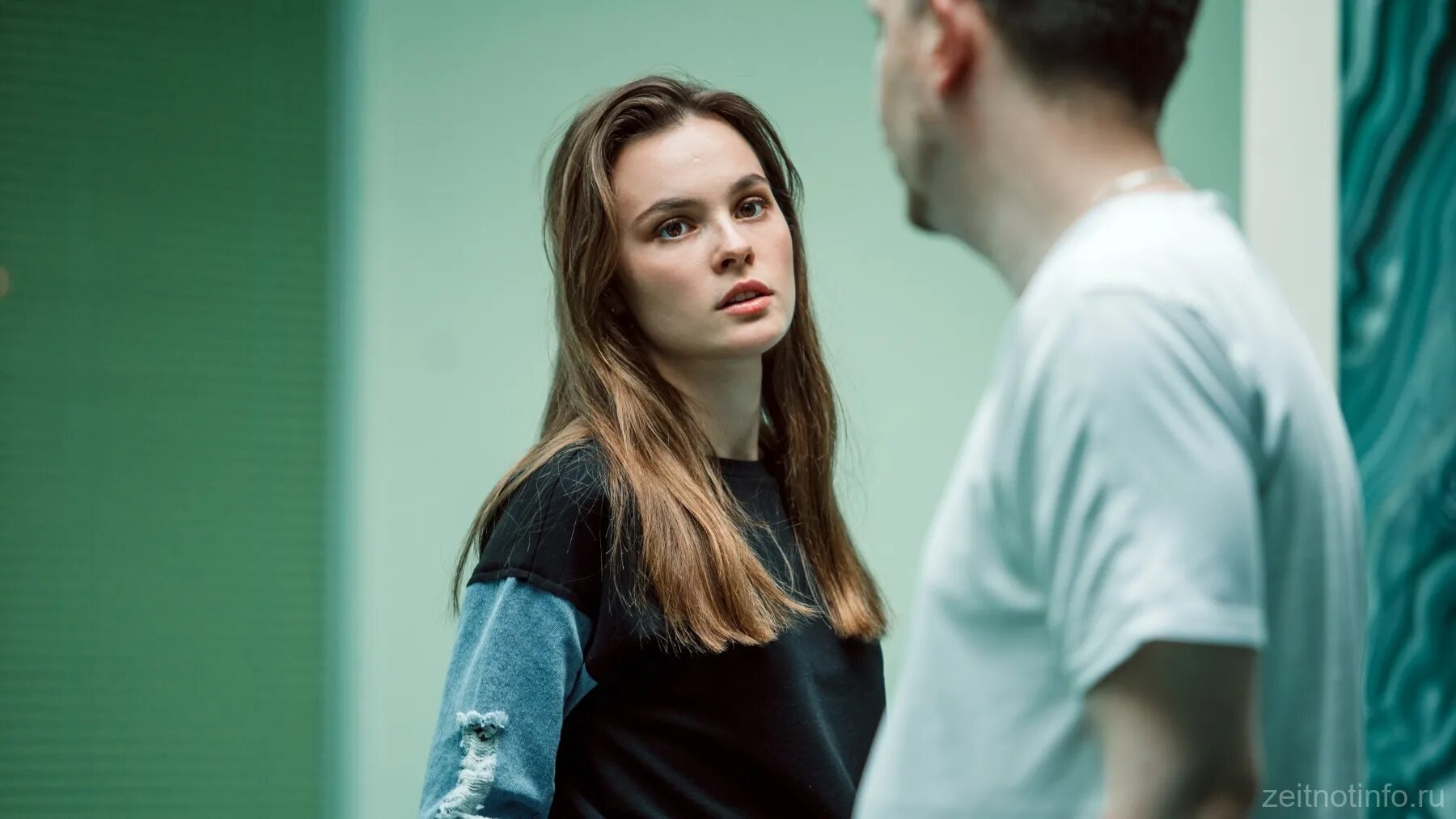 Включи триггер последний. Ангелина стречина триггер. ангелина стречина 2025. ангелина стречина сестры. ангелина стречина в сериале триггер.