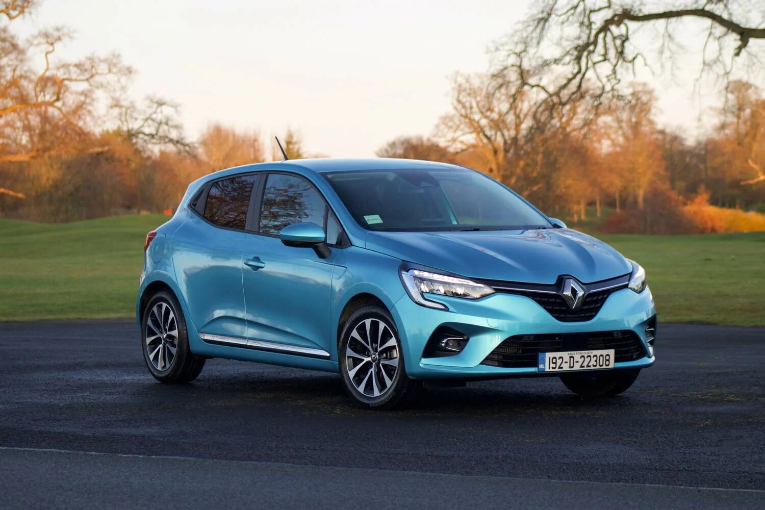 Renault tce. Рено Клио 2021. Рено Клио 2022. Новый Рено Клио 2021. Рено Клио 2020.