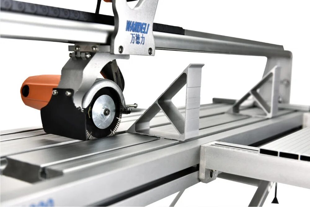 Профессиональный электрический плиткорез. Профессиональный электрический плиткорез. Профессиональный электрический плиткорез. Профессиональный электрический плиткорез. Плиткорез нортон клиппер 231.