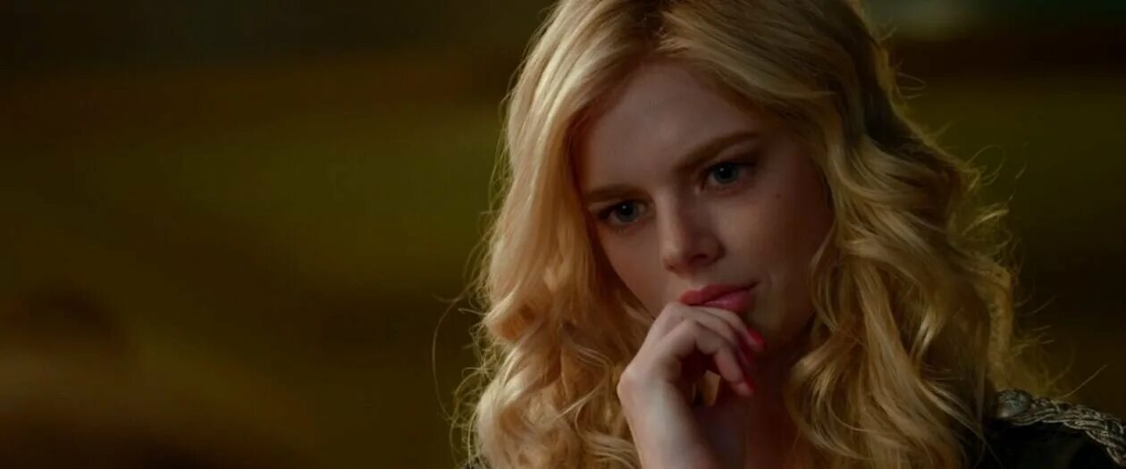 белла торн няня поцелуй. самара уивинг няня. хорошая няня 2017. хорошая няня 2017. самара уивинг и белла торн.