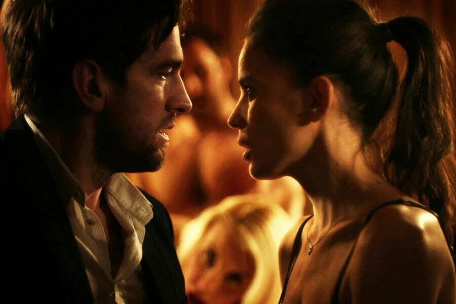 французский фильм свинг. Swung – 2015, драма, мелодрама. райан рейнольдс женщина в золотом. Swung (2015). свингеры фильм 2018 триллер.