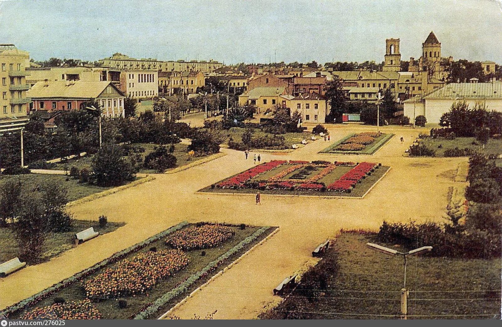 Алексеевка (город, белгородская область). Дом со шпилем озерск челябинская область. Шадринск площадь города. Парк волжский площадь ленина. Вязники владимирская область.