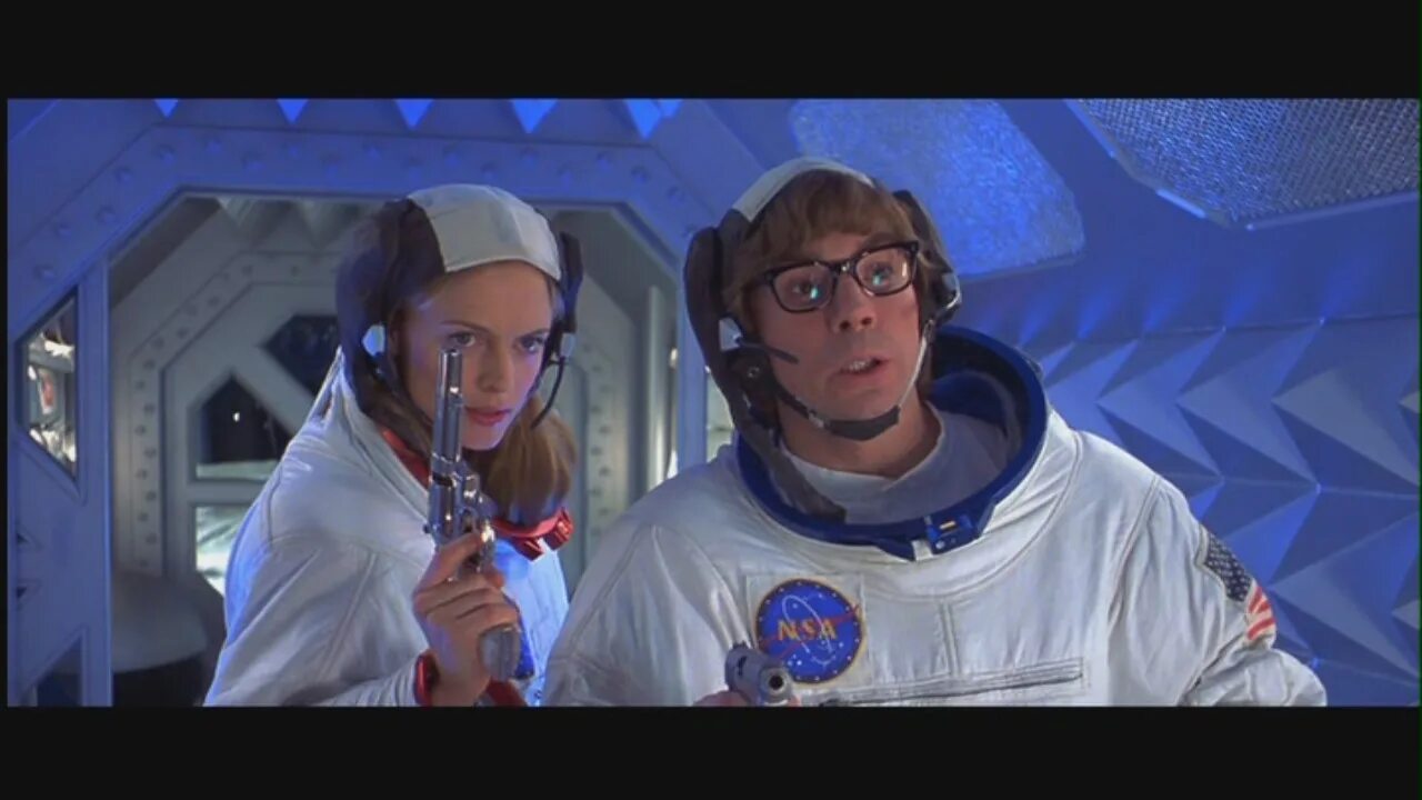 The powers below. Остин пауэрс в скафандре. The powers below. Джейн кэмпион власть пса. The powers below.