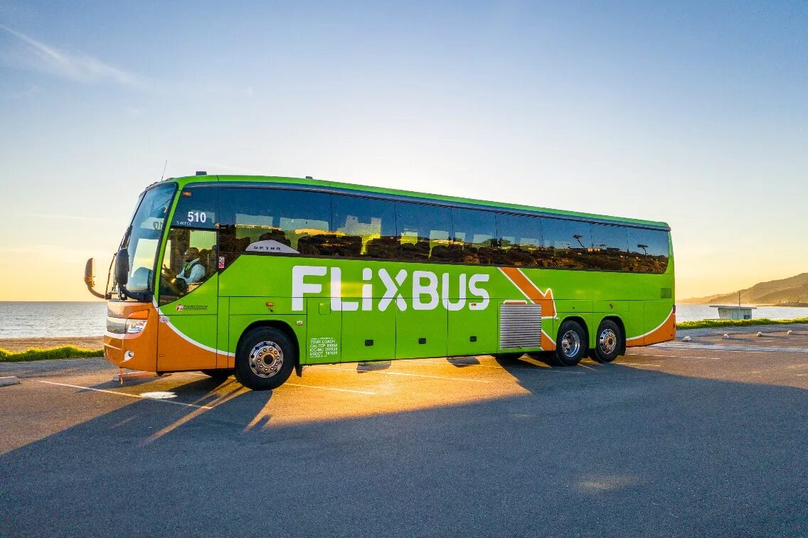 Flixbus италия. Flixbus автобусы. Flixbus italy. Flixbus барселона париж. Фликс бас.
