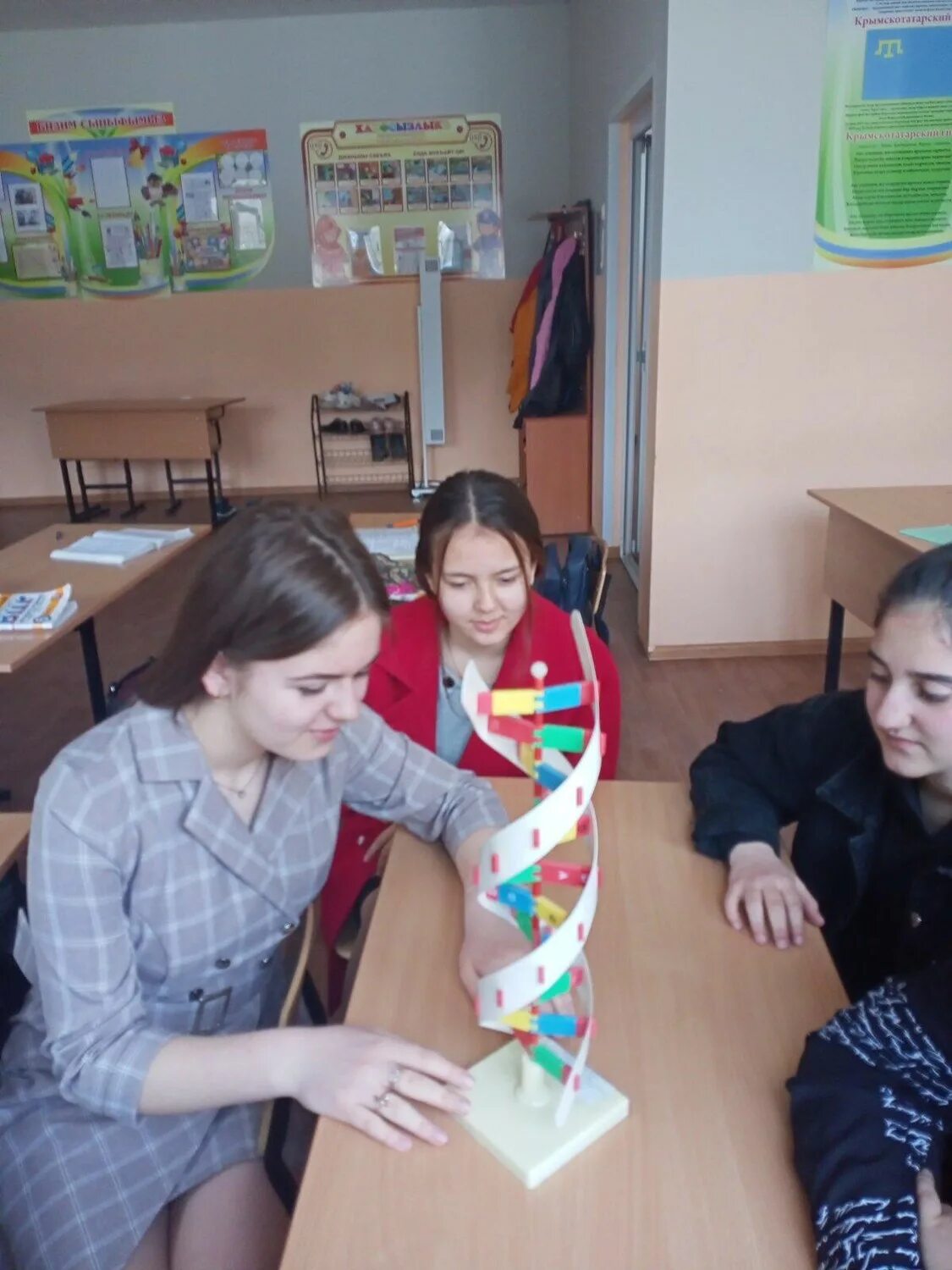 мбоу с крымскотатарским языком обучения. советский район крымскотатарская школа. мбоу с крымскотатарским языком обучения. зареченская крымско татарская школа джанкойский район. мбоу веселовская сош гор.