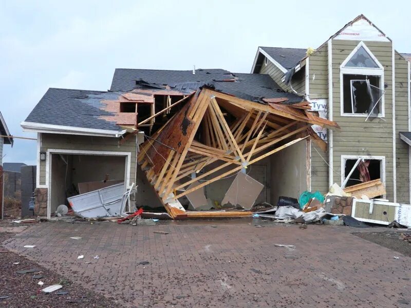 6 октября 2010. Торнадо Аризона. Tornado Damage House. Tornado Damage Fire House. Hailstorm Damage.