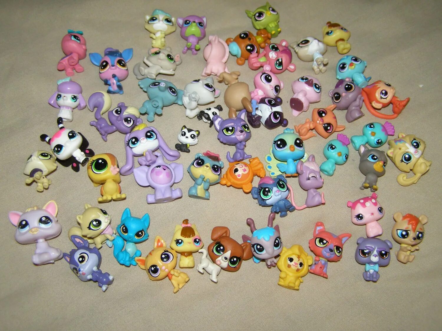 Little Pet shop мини. My Littlest Pet shop игрушки мини. LPS 1468. Лпс кролик. Mini pets