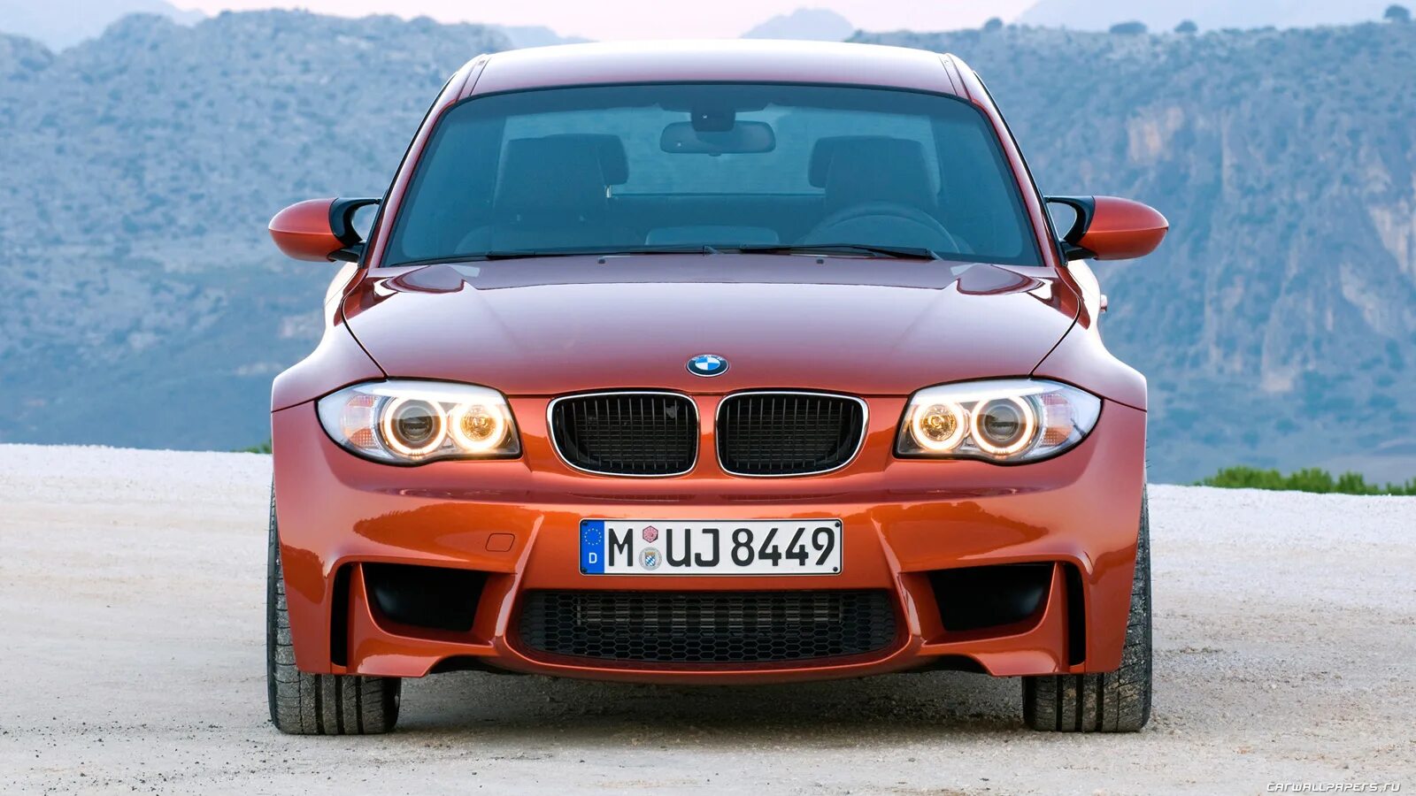 Автомобиль bmw 1. BMW m1 e82. BMW 1m Coupe e82. БМВ м1 е82. BMW m1 2010.