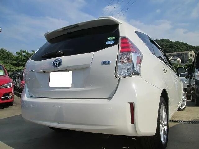 Toyota Prius α. Prius Alpha 2016. Тойота Приус Альфа 7 мест. Краска Toyota Prius Alpha.