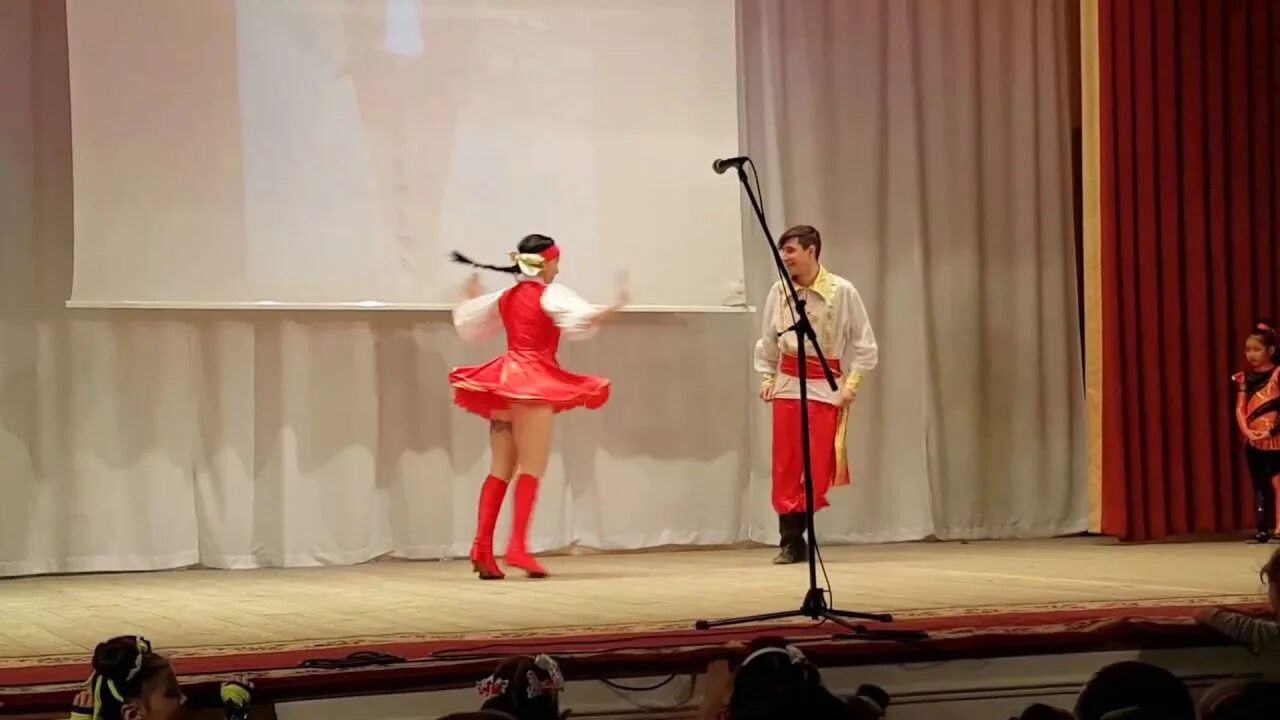 Тодес марусечка. Танец моя марусечка. Моя марусечка танец. Моя марусечка ансамбль гранд жэтэ. Шоу балеты танец марусечка.