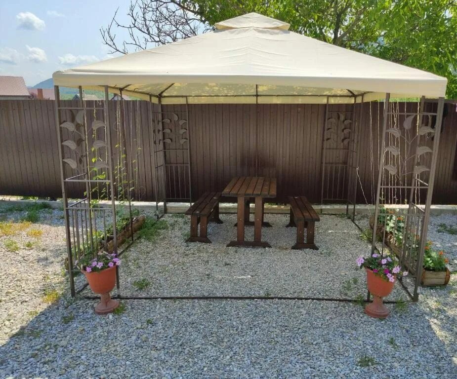 Арт пристань фестиваль. Лодочная база металлург новосибирск. Лодочная база наука новосибирск. Тос родной причал. Родной причал архипо осиповка гостевой дом.