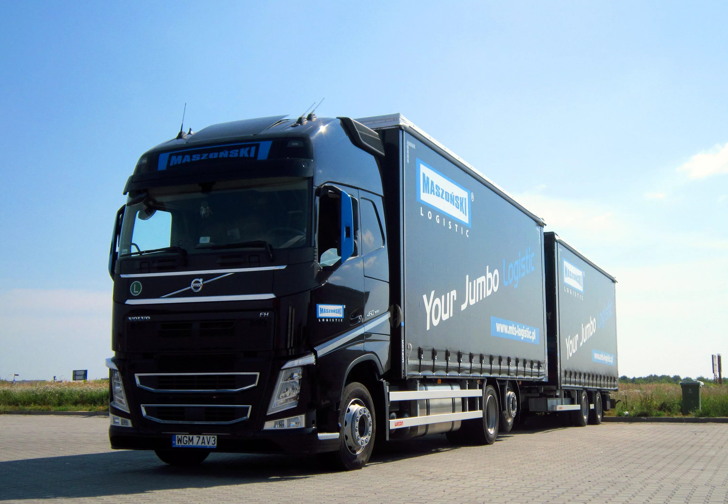 Автопоезд вольво. Вольво Тандем 2022. Volvo FH 2021 Тандем. Вольво FH 2022 Тандем. Вольво Тандем 120 кубов.