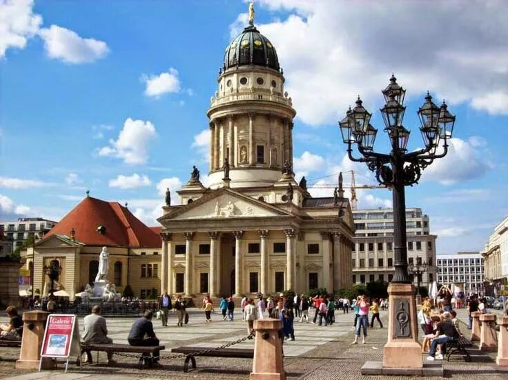 Музей боде музейный остров. Берлин. Бранденбургские ворота в берлине. Berlin besuchen. Бранденбургские ворота.