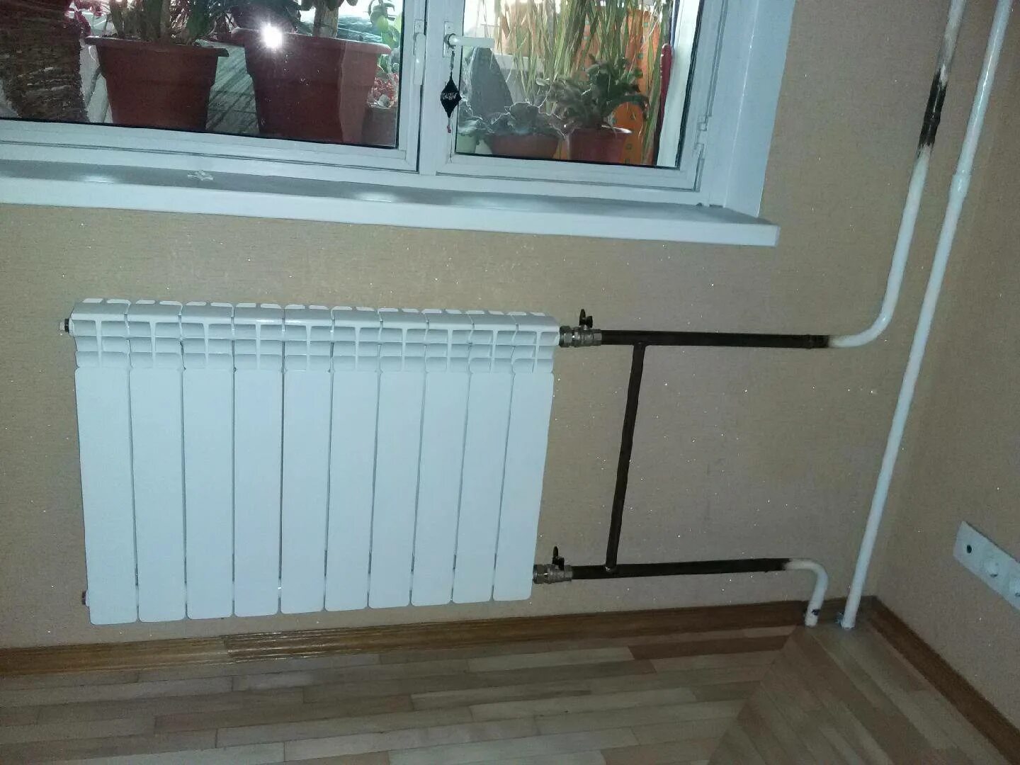 Как добавить отопление в квартире. Батареи для отопления в квартире. замена батарей отопления. замена радиаторов в квартире. смена радиатора отопления в квартире.