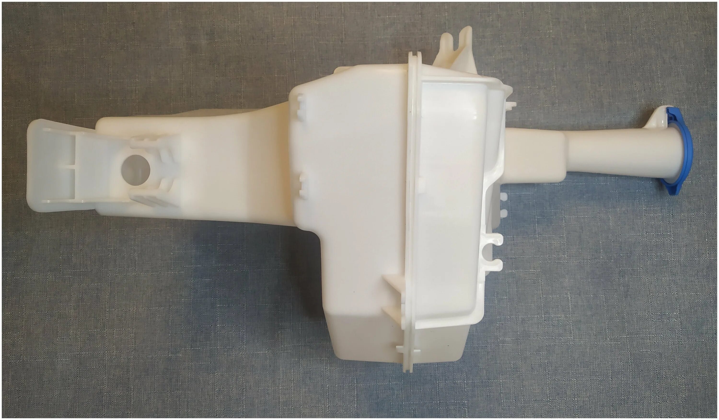 бачок омывателя hyundai solaris. бачок стеклоомывателя солярис. бачок стеклоомывателя солярис. бачок омывателя хендай i40 бензин. 98620-4l400.