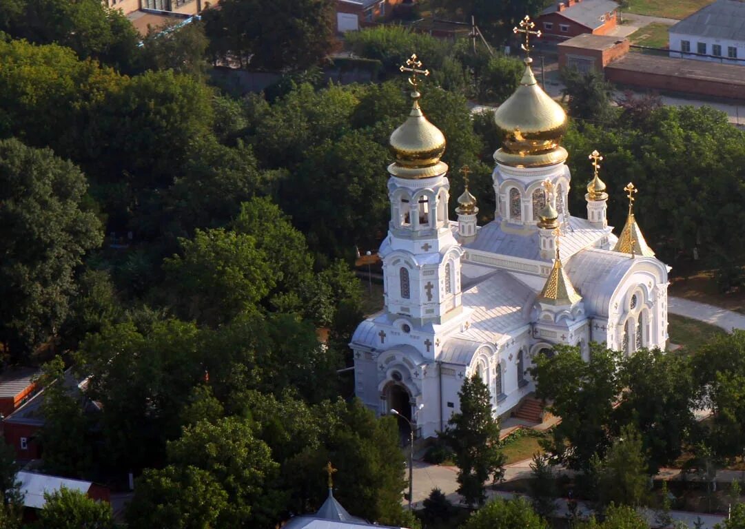 Свято-Успенский храм г. Славянска-на-Кубани. Свято Успенский храм Славянск гамеубани. Славянск на Кубани храм Успения Пресвятой Богородицы. Краснодарский край с 30