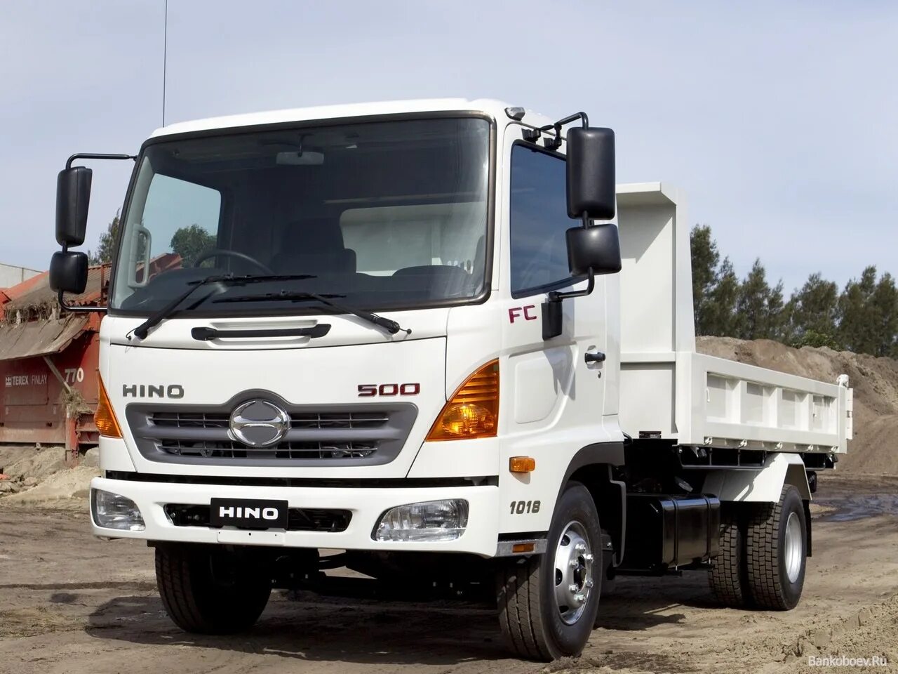 Грузовик Хино 500. Тойота Хино 500. Хино 500 1018. Малотоннажные Грузовики Hino. Купить грузовик хино