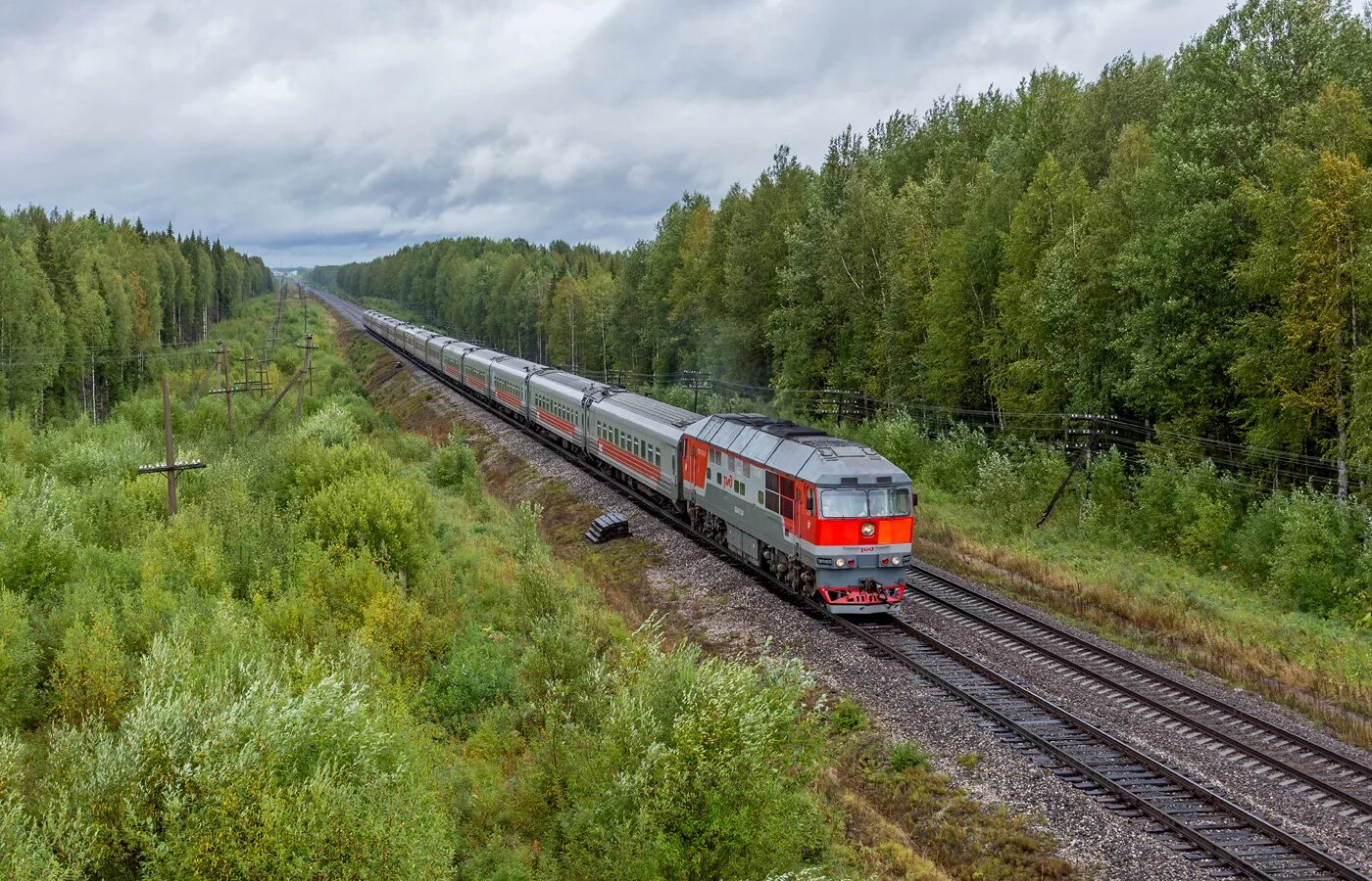 Республика коми железная дорога. ТЭП 70 В Воркуте. Тэп70 575. Воркута поезд тэп70. Поезд Воркута тепловоз тэп70.