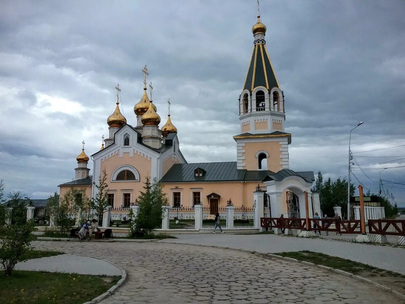 Улица чернышевского якутии. Преображенский храм Якутск.