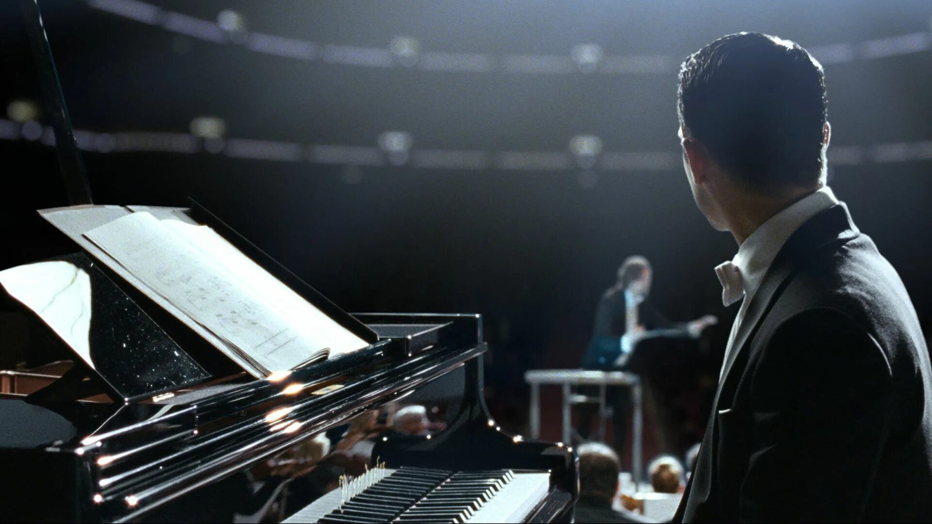 He plays the piano they. Эммануэль акс пианист. Лоренцо Баньяти пианист. Шацкес пианист.