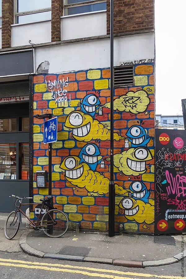 Янг-стрит в торонто канада. Станция корт стрит. Глентворт стрит. Уолл стрит улица в нью-йорке. Америка улицы нью йорка.