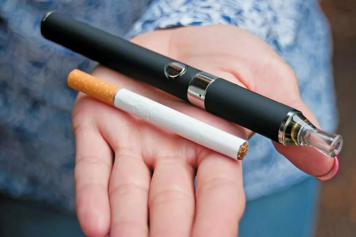 Заказать электронку. Топ электронных сигарет 2022. Электронная сигарета e cigarette. Айкос вейп и электронная сигарета. Электронная сигара COHITA e650.