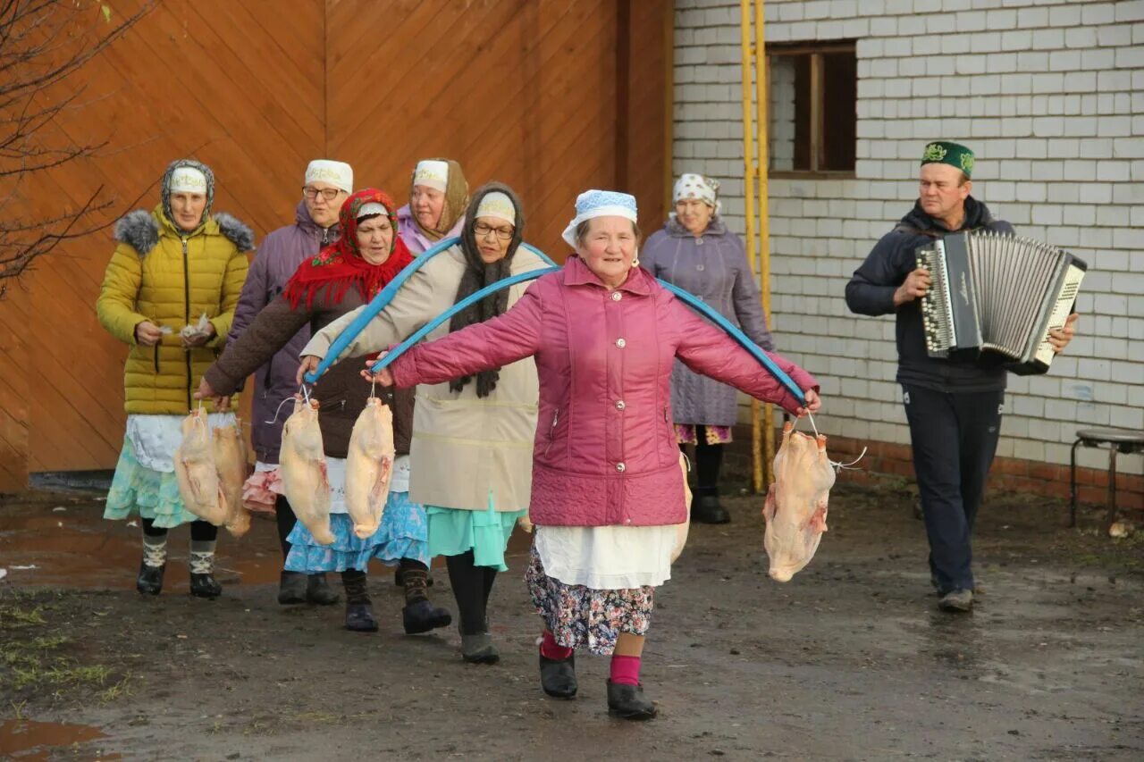 Буа кызлары в контакте хикэя. Село Черки Гришино Буинский район. Каз омэсе праздник гусиного пера. Село Черки Гришино Буинский район клуб. Праздник гусиного пера в Татарстане.