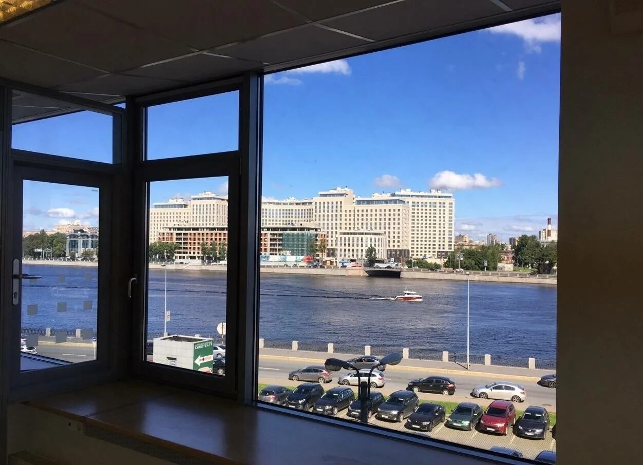 Продать коммерческую недвижимость в санкт петербурге. Вид из окна голден сити. питер вид из окна. коммерческая недвижимость санкт-петербург. жк голден сити вид из окна.