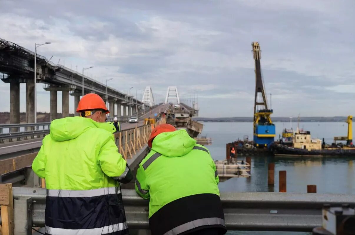 Хуснуллин Крымский мост. Крымский мост 2023. Тамань Крымский мост. Крымский мост январь 2023.