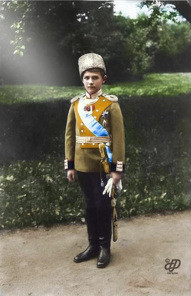 Сын николая 2 алексей фото Alexis 8/12/1904 7/16/1918 Russian son of Tsar Nicholas ll; killed by the Bol