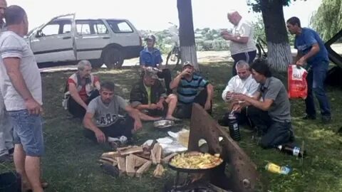 Песни много надо мужику самую малость