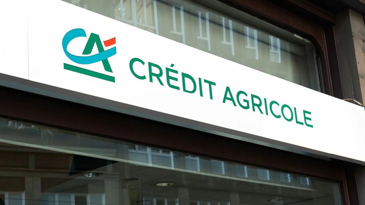Банковский креди. Французский банк. Необанки & традиционные банки. Credit agricole bank. Credit agricole logo.