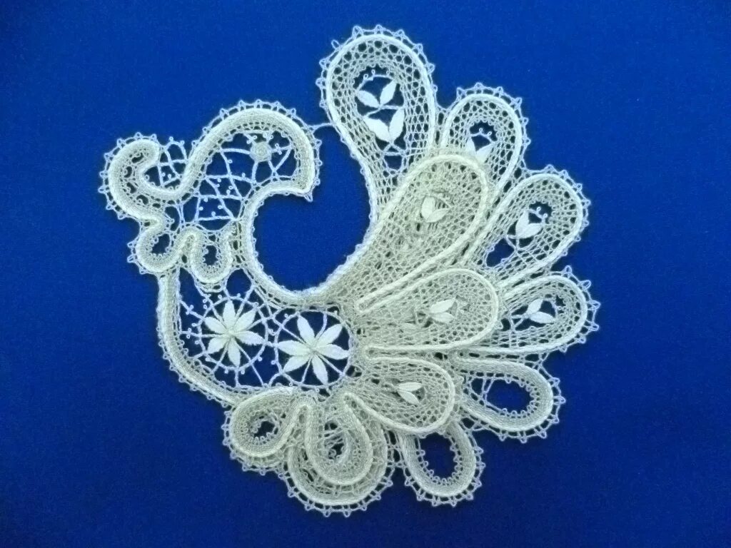 вологодское кружево птица сколок. чудо птица символ вологодской области. сегоднярьги кружевное счастье. вологодское кружевоплетение вологодское кружево. кружева коклюшки вологда.