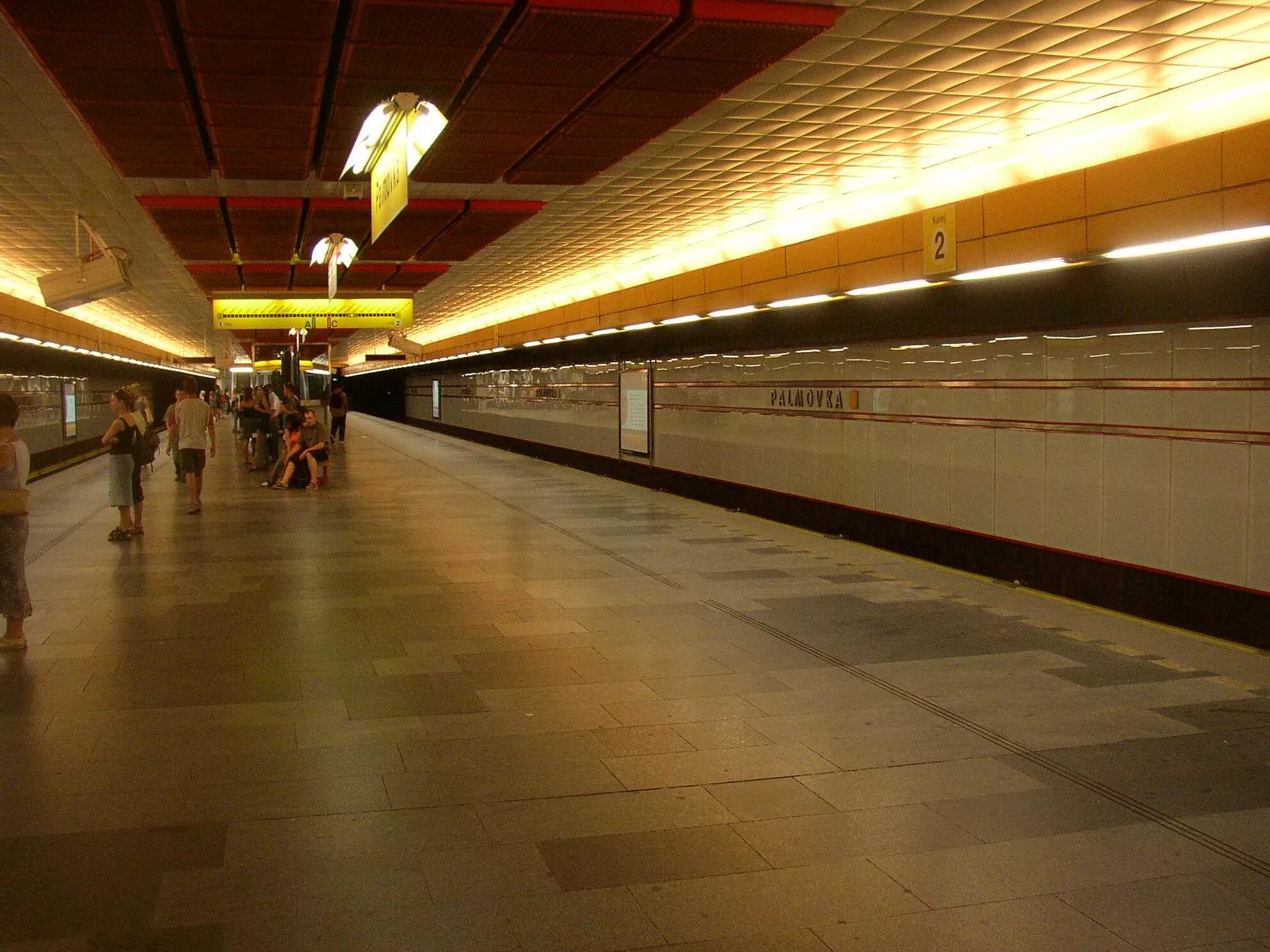 Метро пражская сегодня. Метро пражская сегодня. Станция метро пражская 1985. Музеум станция прага. Музеум станция прага.