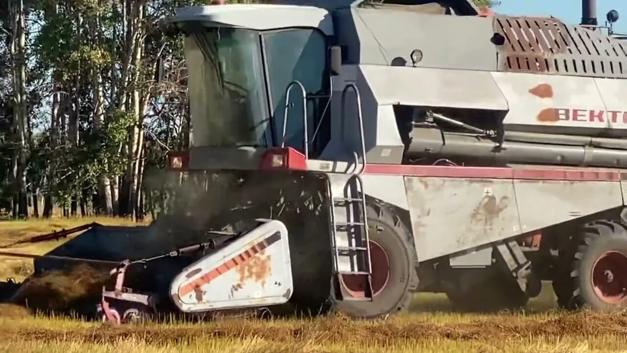 Комбайн рсм 101 вектор. Рсм-101 вектор-410. измельчитель – разбрасыватель рсм 101. rsm 164 комбайн.