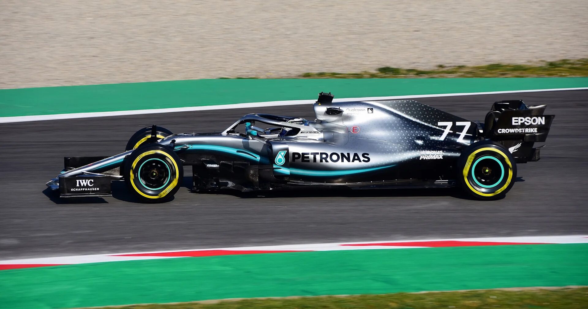 Гибрид первого поколения f1. Mercedes f1 w10 EQ Power+. Mercedes AMG f1 w10 EQ Power+. Mercedes w10 f1. Валттери Боттас формула 1.